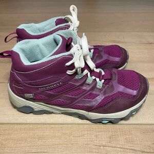 Merrell Girls Purple Hiking Shoes Size 5